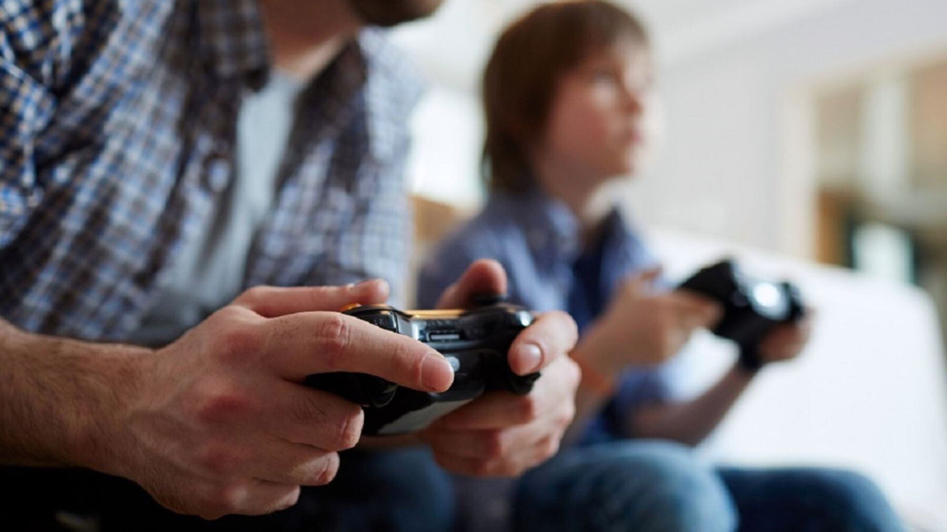 Se subastarán diferentes tipos de consola, incluyendos algunos modelos de PlayStation y Xbox. (Difusión)