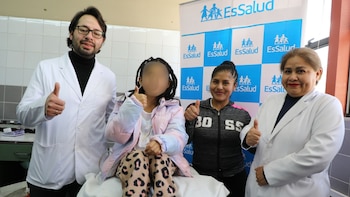 Tras superar el complicado procedimiento, Nihan espera volver a jugar fútbol y mantiene su sueño de integrar la selección peruana - Créditos: Essalud.