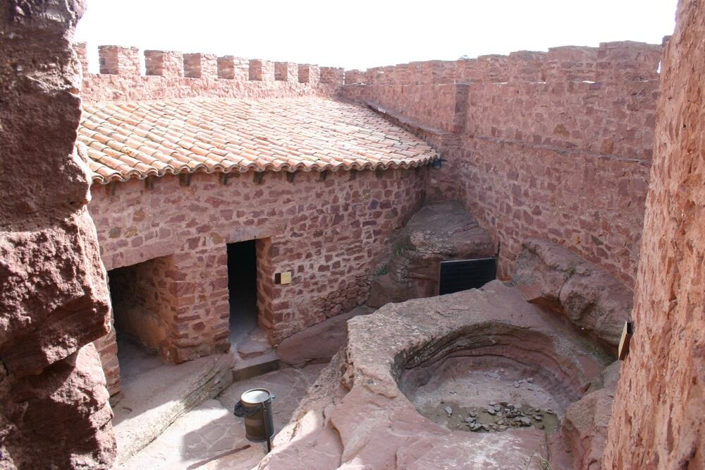 Castillo de Peracense, en Teruel (Turismo de Aragón).