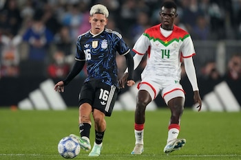 Gianluca Prestianni tiene un gran presente en el Benfica de Portugal y se ganó un lugar en las convocatorias de la selección argentina (AP Foto/Gustavo Garello)