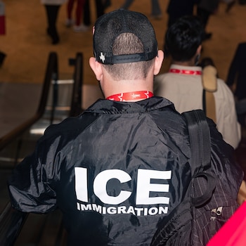 27/03/2026 March 27, 2026, Grapevine, Texas, USA: A convention goer at CPAC dresses as an ICE agent.
POLITICA
Europa Press/Contacto/Jonathan Chang