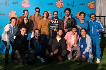 Se llevó a cabo el claquetazo de la película "Autos, Mota y Rocanrol, dirigida por José Manuel Cravioto, realizado en el Foro 3 de Estudios Churubusco