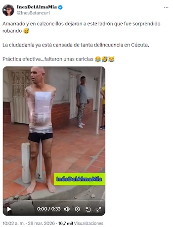 Capturado hombre señalado de robo y lo exhiben semidesnudo en plena calle - crédito @InesBetancur1/X