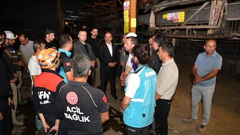 Al menos un muerto y una veintena de heridos tras el derrumbe de una mina de carbón en Ankara (Turquía)
