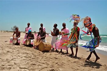 La ciudad combina turismo de playa con experiencias culturales y naturales. (Foto: Honduras Tips)