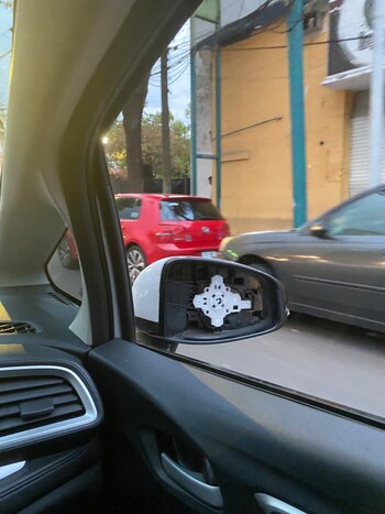 (Twitter/@sammyrockss)