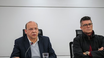 Exministro de Hacienda de Petro alertó por un incremento de gasto en el Presupuesto General de la Nación radicado por Abelardo de la Espriella: “Elevará de manera extraordinaria el servicio de la deuda”