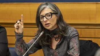 Francia pide la dimisión de