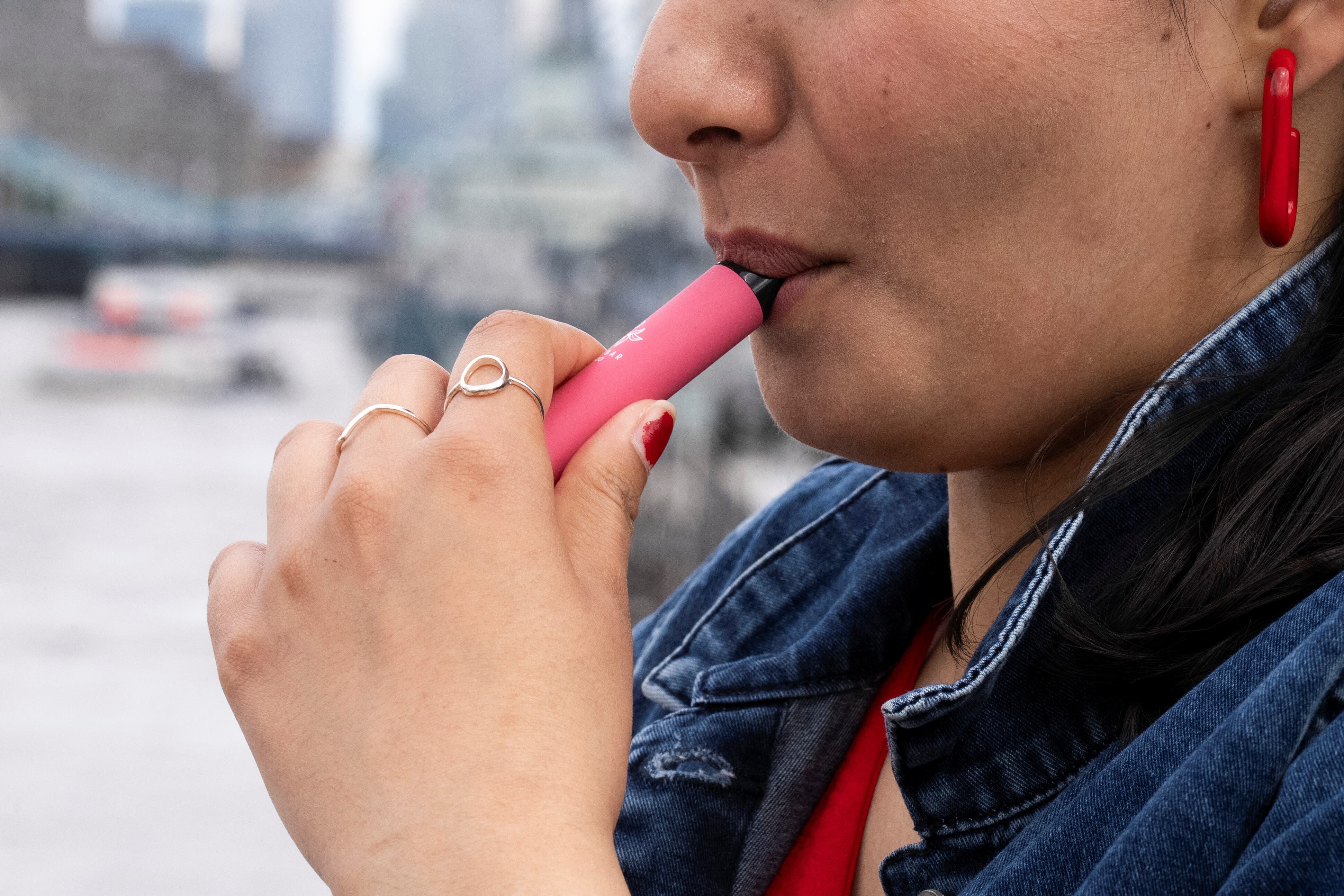 Expertos de la Universidad de Georgia instan a revisar el discurso sobre la inocuidad del vapeo y fortalecer campañas de prevención (Reuters)