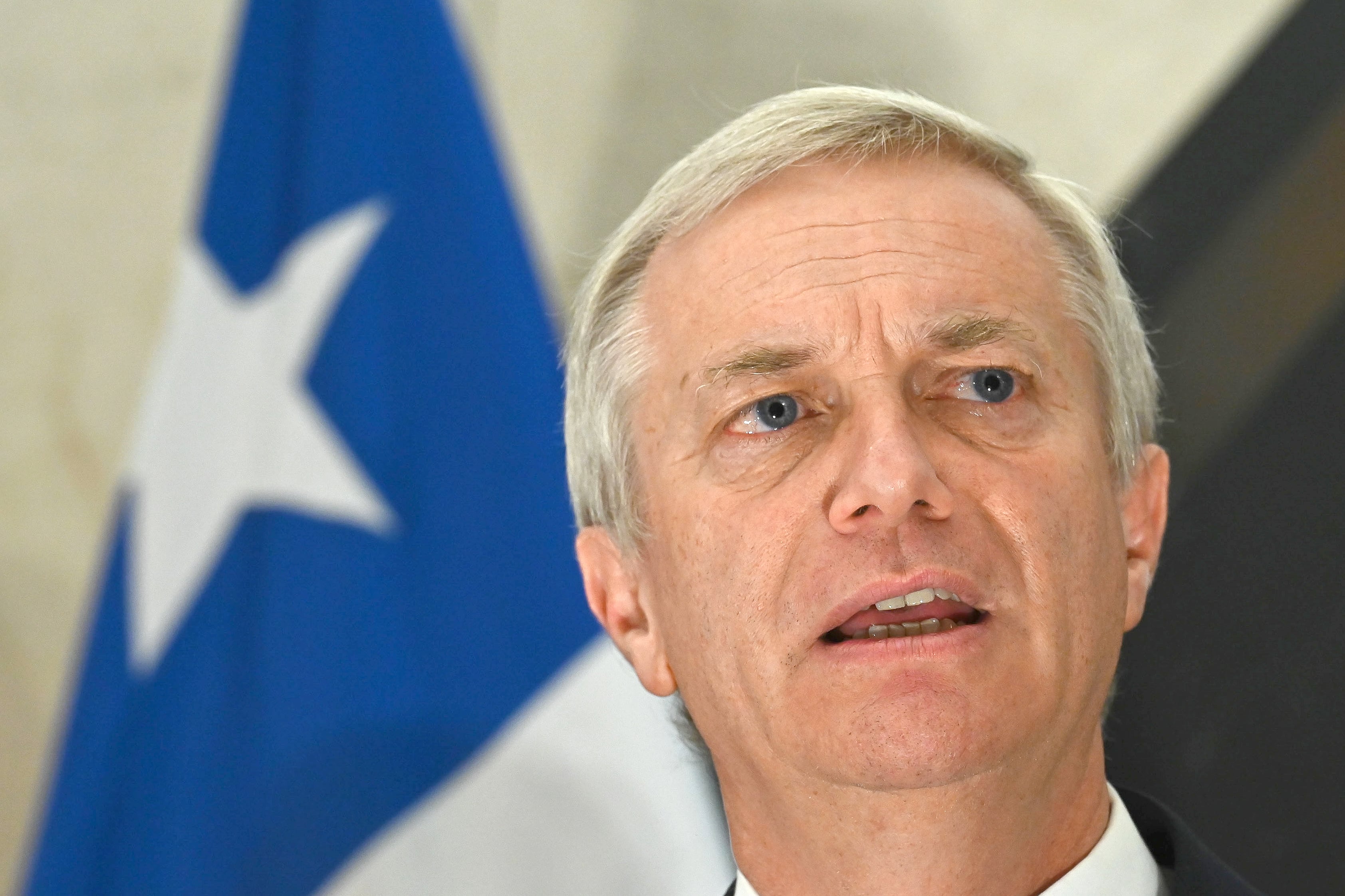 El mandatario chileno arribó a la capital del Valle del Cauca junto a otras delegaciones internacionales para participar en la ceremonia de transmisión de mando presidencial - crédito (Uruguay). EFE/Federico Gutiérrez