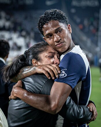 Jhoao Velásquez, quien debutó contra