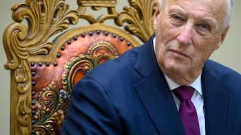 Noruega se despide del rey Harald V en una emotiva ceremonia junto a la familia real
