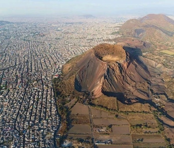 Cerro Xaltepec, en la colonia Desarrollo Urbano Quetzalcóatl, alcaldía Iztapalapa.
Crédito: RRSS