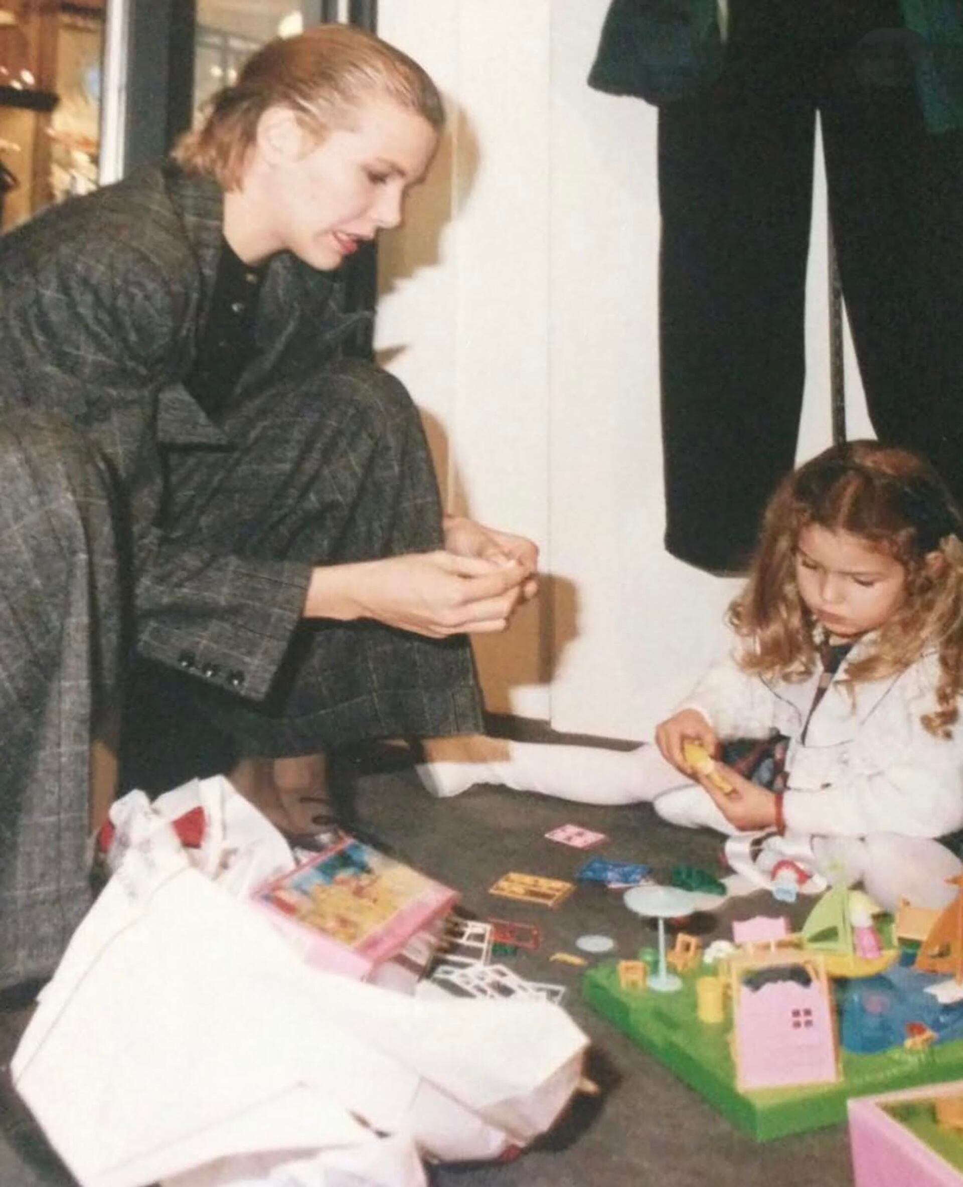 Chloe Bello y su madre, Nora Portela, entre juegos y lecciones que no olvidaría jamás