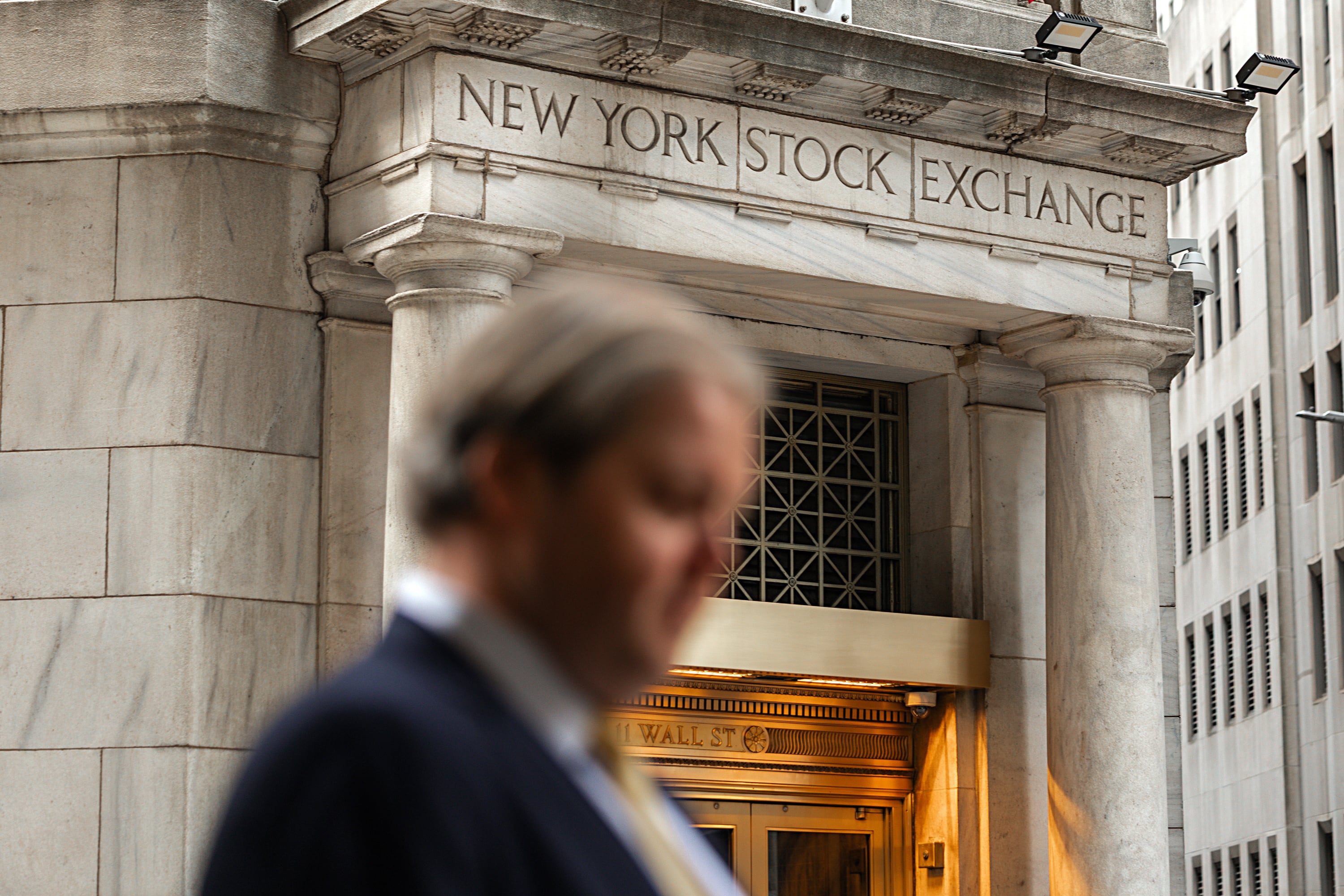 Wall Street cerró con resultados mixtos pese a la distención en Medio Oriente