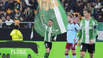 (Crónica) Antony y Abde agarran