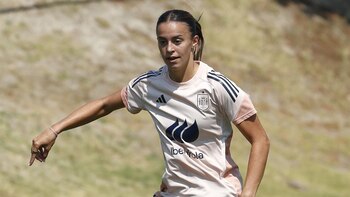 Clara Serrajordi abandona la concentración para el Mundial Sub-20 por una lesión en la muñeca