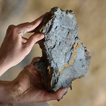Losa de piedra caliza extraída