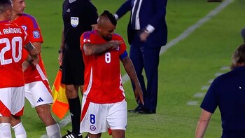 Burlas desde la tribuna, gestos