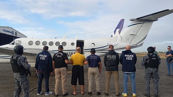 Extraditan desde Panamá a ciudadano iraní requerido por autoridades de Estados Unidos