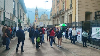 Servidores públicos durante la manifestación