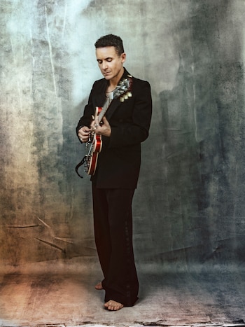 Fonseca lanzó su undécimo álbum de estudio, “Antes Que El Tiempo Se Vaya”, el 24 de abril de 2026, con 12 canciones que exploran géneros latinos - crédito Paola España