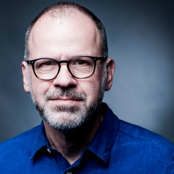 Foto del escritor Ian McGuire,