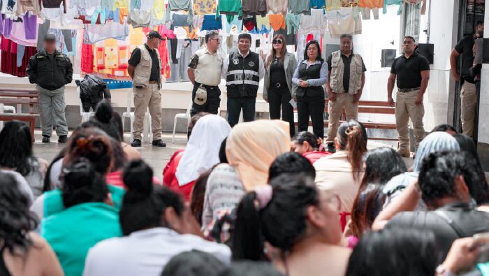 INPE realiza requisa sorpresiva en el penal Anexo Mujeres de Chorrillos y esto es lo que encuentra - INPE