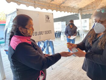 Por el confinamiento derivado de