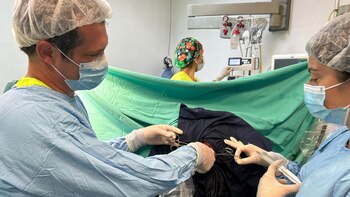 El procedimiento duró 4 horas