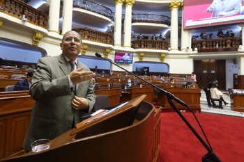 Dimitri Senmache fue censurado por