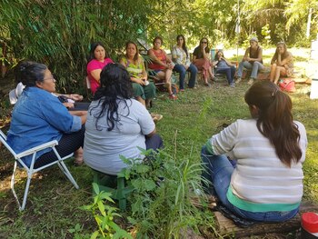 Mercedes Taboada junto a las