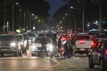 Durante la noche se observa