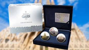 Las monedas de Gaudí que los Reyes han regalado al papa León XIV.