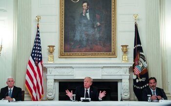 Donald Trump compareció este lunes