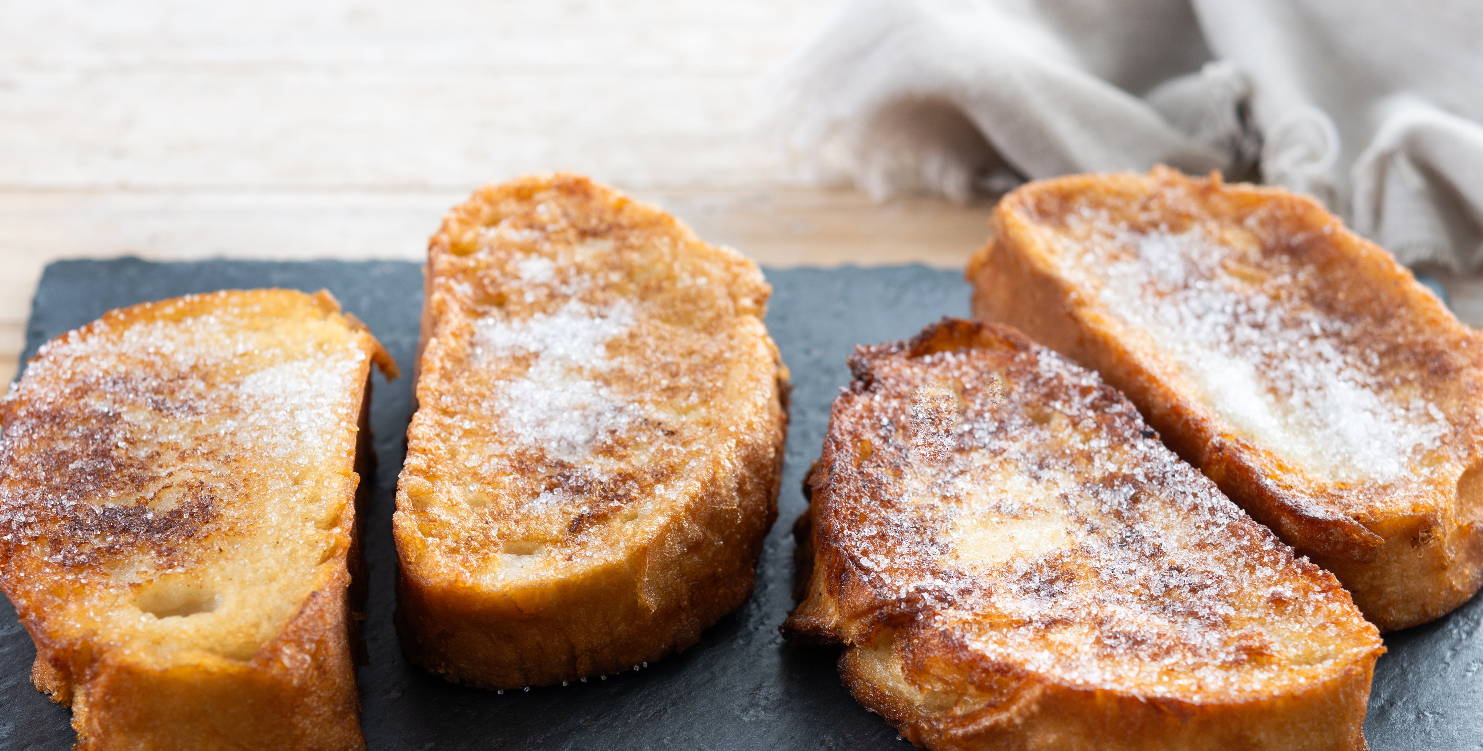 Torrejas tradicionales de Semana Santa (Adobe Stock)