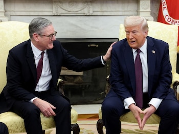 Keir Starmer llamó a Donald Trump para ofrecerle apoyo y respaldar un acuerdo de paz con IránDurante la conversación telefónica, el premier británico afirmó que su país participará en la implementación del acuerdo y sostuvo que el proceso debe traducirse en estabilidad sostenida