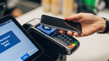 Los colombianos sacaron la billetera en Semana Santa y los pagos electrónicos se dispararon con cifras récord