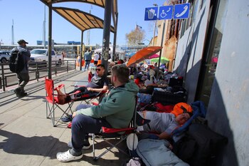 Rusos instalan un campamento en