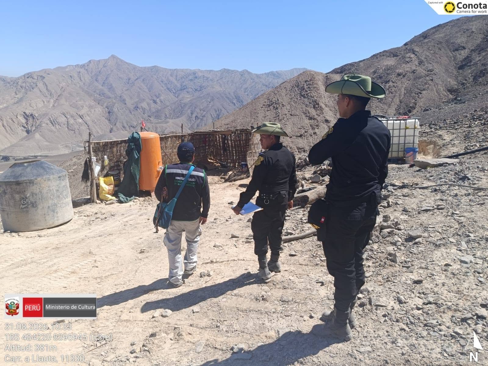 Representantes del Ministerio de Cultura, la Fiscalía y la Policía Nacional inspeccionan el Paisaje Arqueológico de Mollaque en Ica para verificar actividades ilegales. (Foto: Ministerio de Cultura)