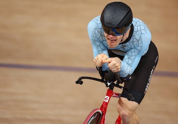 El belga Ewoud Vromant y el esfuerzo para clasificar a la final en ciclismo de pista