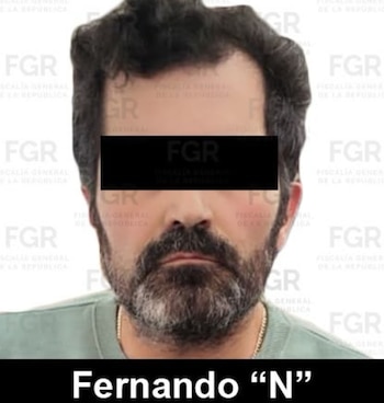 El exmando naval fue entregado a autoridades mexicanas este 20 de agosto tras ser deportado de Argentina. Crédito: FGR