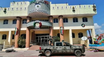 Más de 100 agentes acudieron