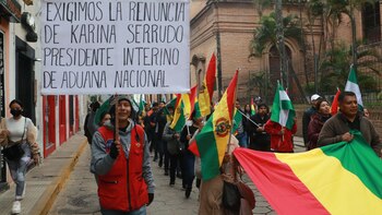 Comerciantes y transportistas marchan y