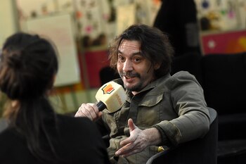 El periodista cultural Sebastián Basualdo