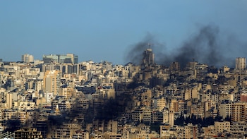 Israel y Hezbolá intercambian ataques en la última hora antes de que entre en vigor la tregua en Líbano