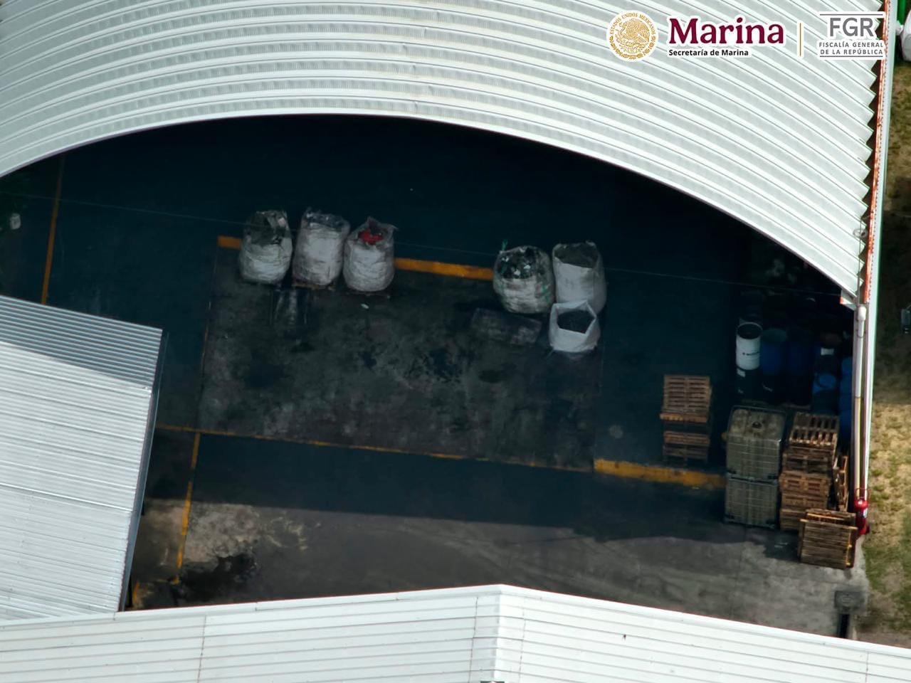 Tras cateo, Marina asegura casi 800 mil litros de huachicol en Puebla. Marina