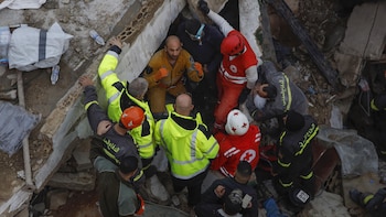 Al menos dos muertos en