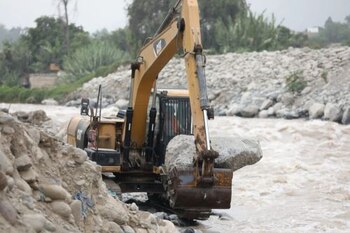 Deterioro del Puente Huampaní ha