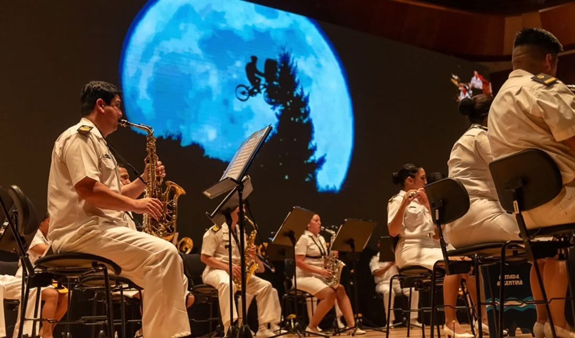 Las canciones de los clásicos del cine despertaron la nostalgia en el público